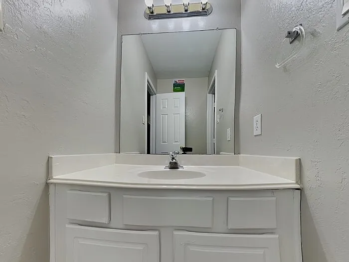 15535 Downford Dr — Photo 28