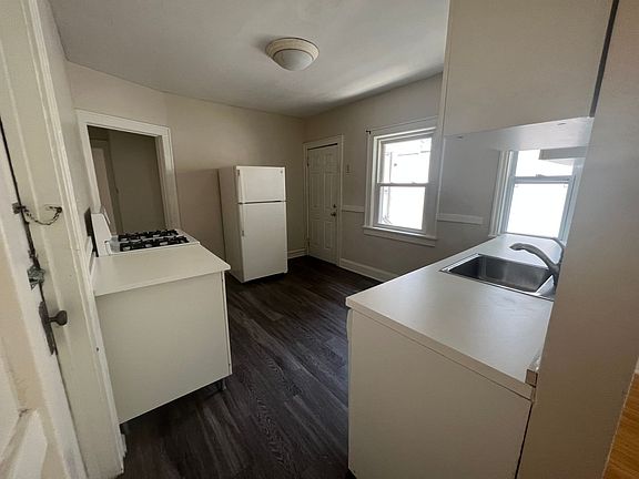 2nd image of 240 Irving Ave N #2