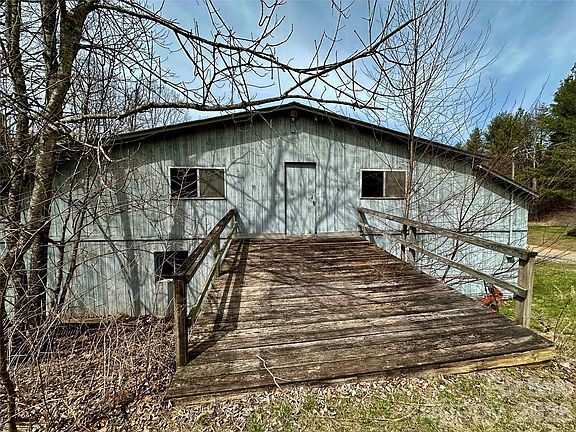 5th image of 65 Blue Ridge Gem Mine Rd
