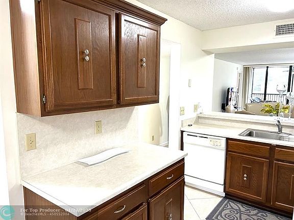 3rd image of 6515 Coral Lake Dr #203