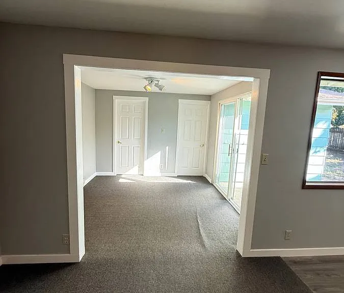 2095 Primrose St — Photo 9