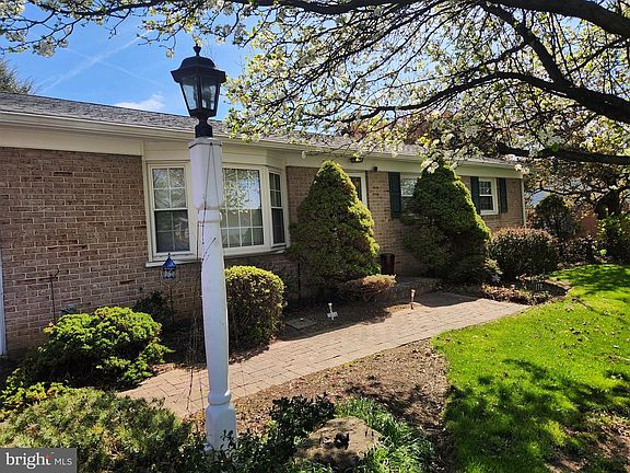 5th image of 179 Eastbrook Rd