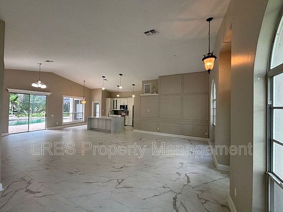 4th image of 1028 Kerwood Cir