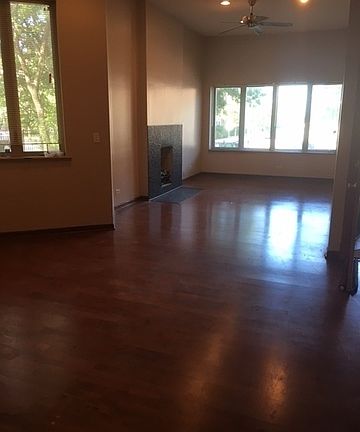 4th image of 4044 S Lake Park Ave #1
