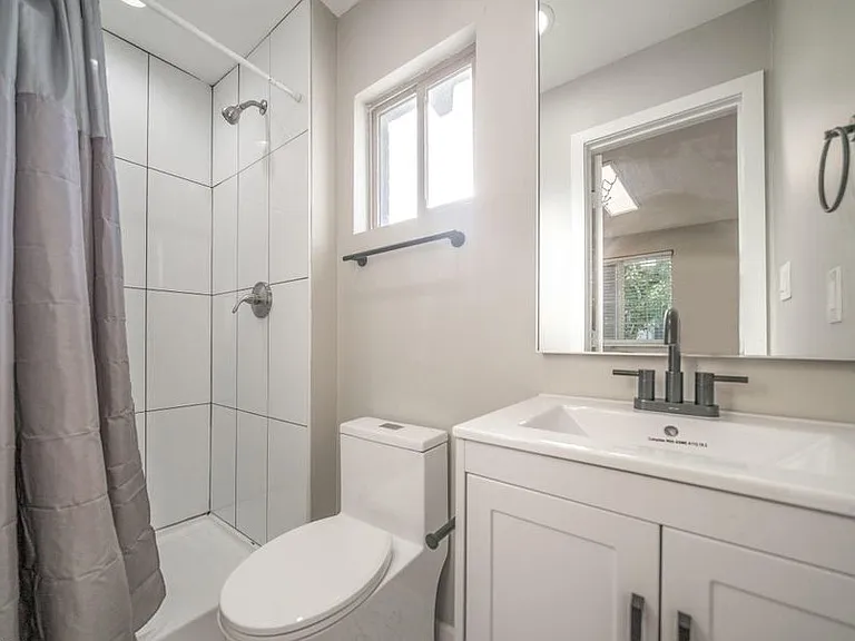 bathroom (2)_08042022
