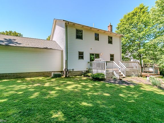 4th image of 647 Robin Dr