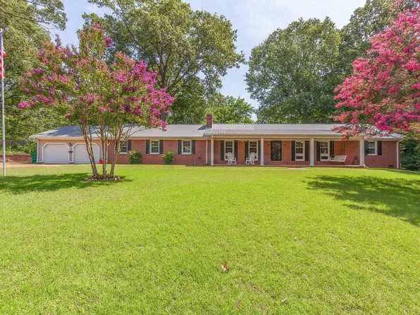 2 Sherwood Pl, Humboldt, TN 38343