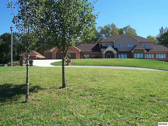 4th image of 421 Deane Hill Dr