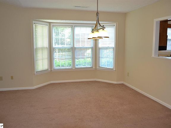 5th image of 40 Wood Pointe Dr Unit 48