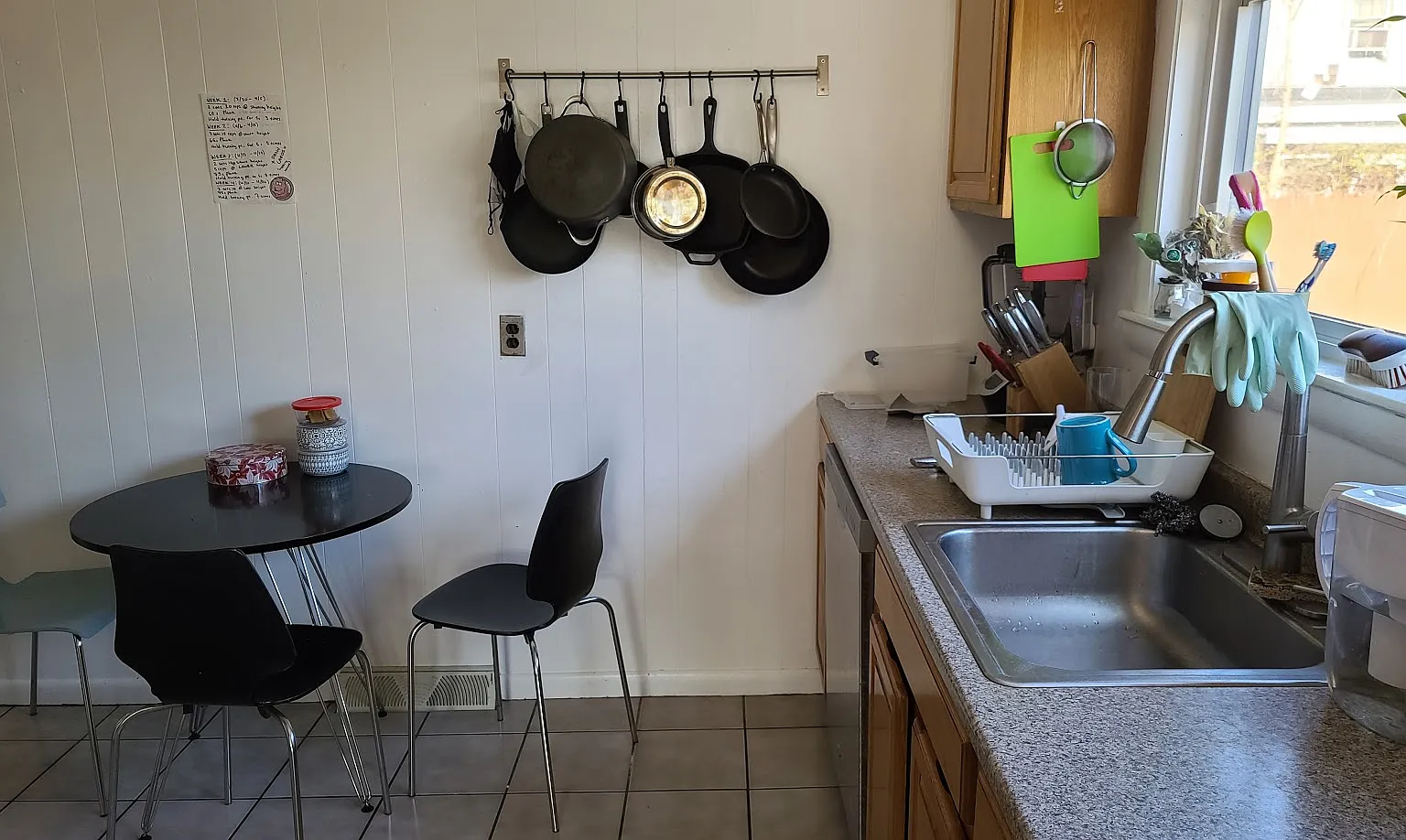 3 bed, 1200 sqft, $1,190 — Photo 3