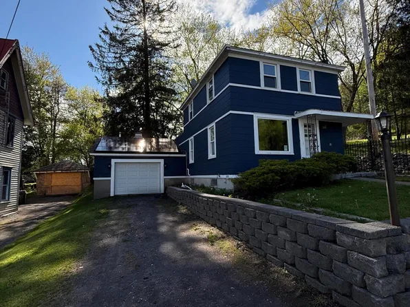 27 N McNab Avenue, Gloversville, NY 12078