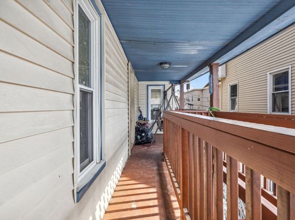 manchester-new-hampshire-95345048 picture