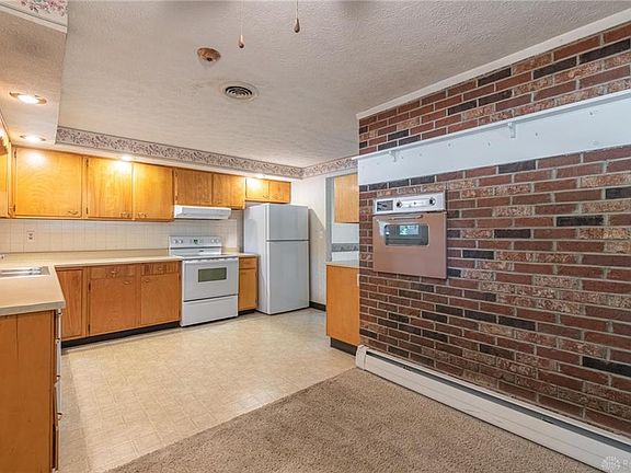 4th image of 1737 El Camino Dr