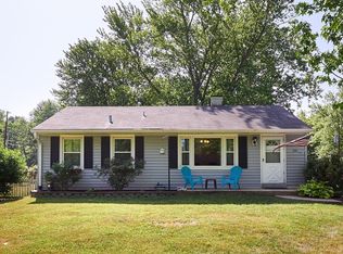 222 Rethmeier Ct, Ballwin, MO 63021