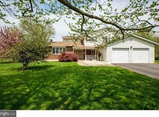 1 Golden Crest Ct, HAMILTON, NJ 08691