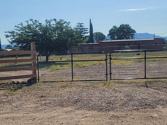 2nd image of 5037 S Santa Elena Avenue #10768022