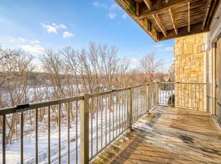 3110 Chestnut St #209, Chaska, MN 55318