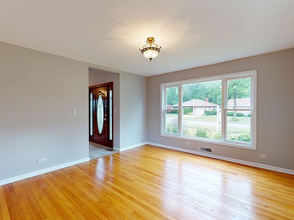 4th image of 1217 Wayne Dr