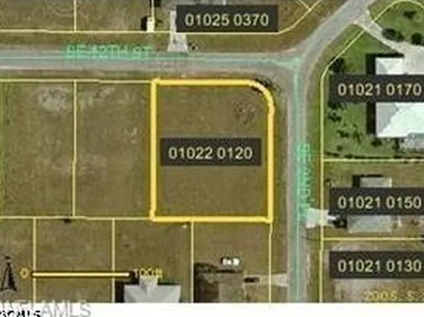 214 SE 12th St, Cape Coral, FL 33990