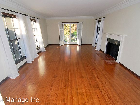 2nd image of 2128 E 1st St