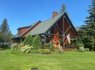 1104 Marina Dr, Cheboygan, MI 49721
