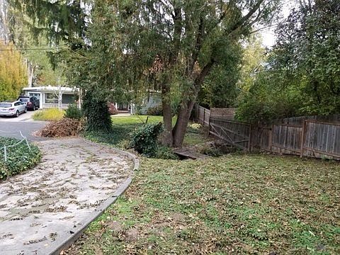 3rd image of 638 Craig St