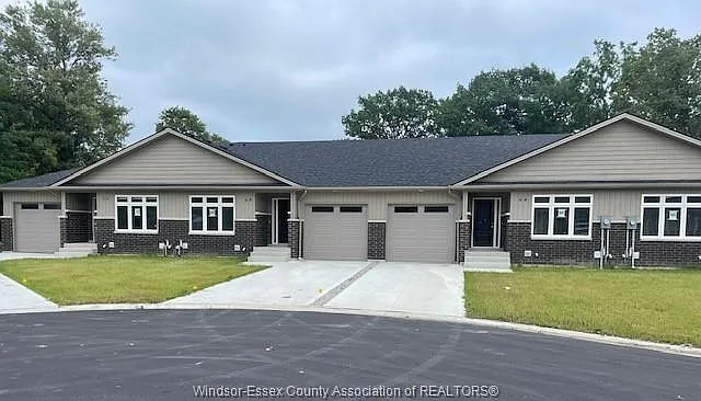 3 bed, $2,450 — Photo 1