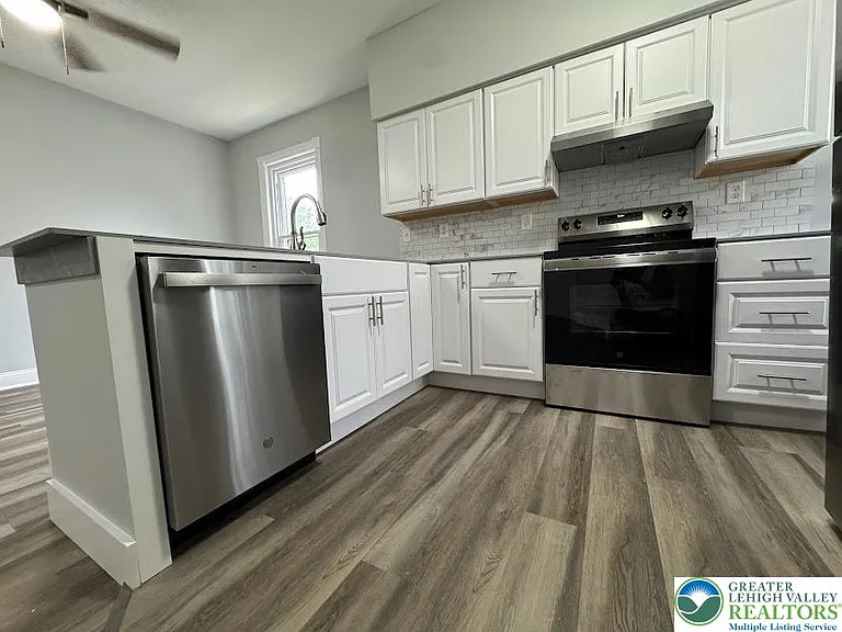 921 W Gordon St #2 — Photo 2