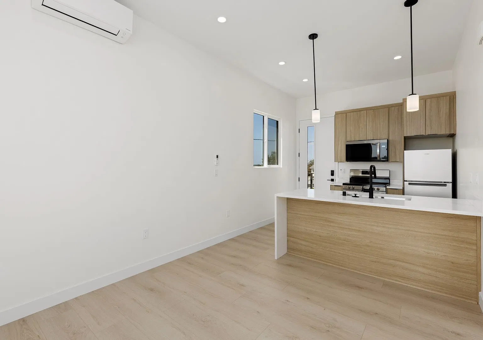 6819 Newbold Court — Photo 3