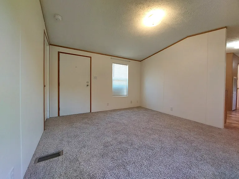 6504 Hunter St — Photo 4
