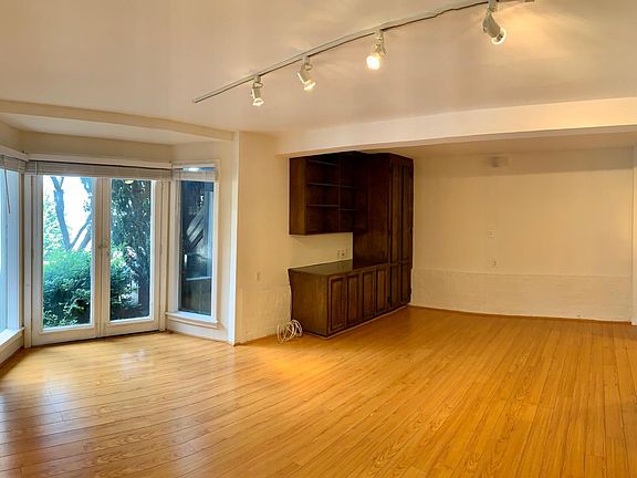 3rd image of 1019 Hayes St