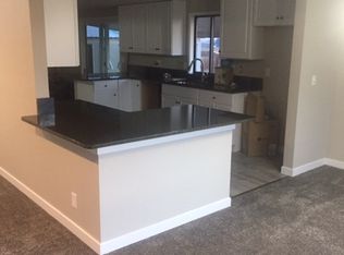 3250 E Zillah Dr, Zillah, WA 98953