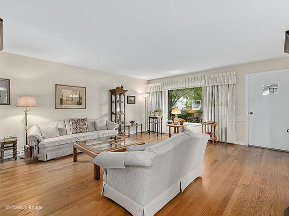 2nd image of 518 N Waiola Ave