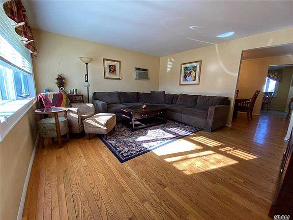 5th image of 42 Virginia Ave