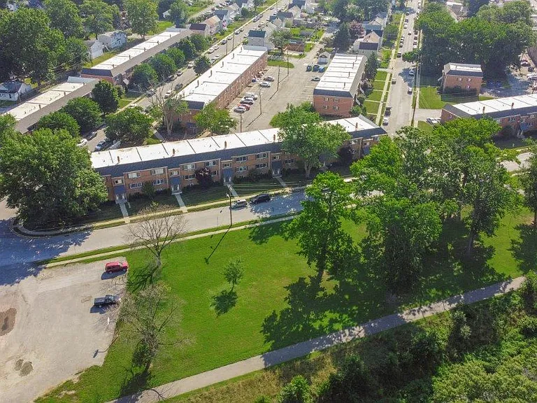 Maple Walk Apartments — Photo 49