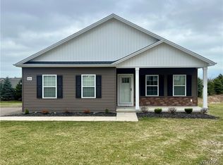 3050 Pleasant Ave, Hamburg, NY