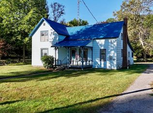 1017 N Line St, Chesaning, MI 48616