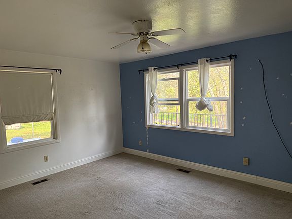 5th image of 409 Retherford Rd