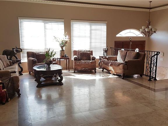 2nd image of 3827 Spitze Dr