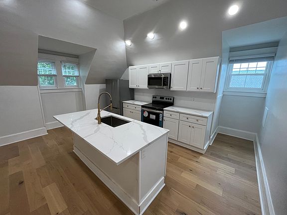 4th image of 4 W 5th St #3