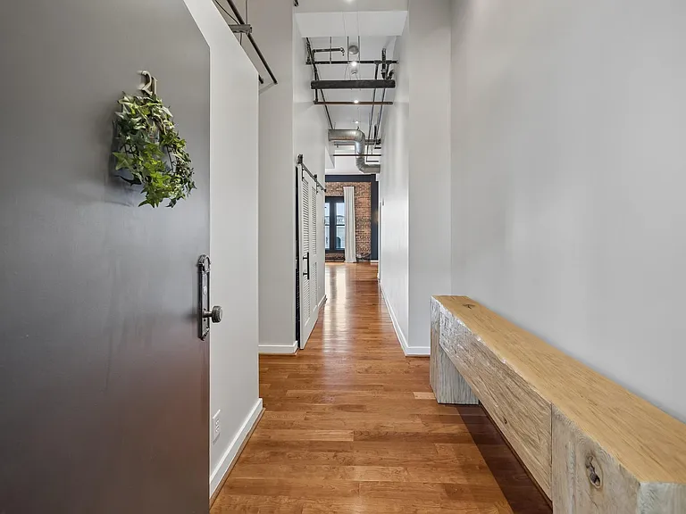 915 Franklin St #2L — Photo 5
