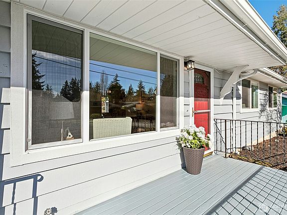 4th image of 16326 Lake Hills Boulevard