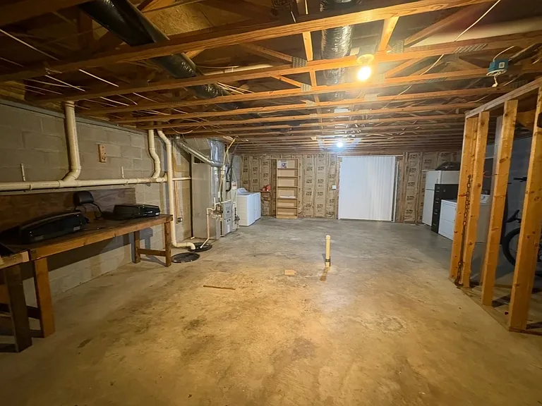 398 Madison Dr — Photo 9