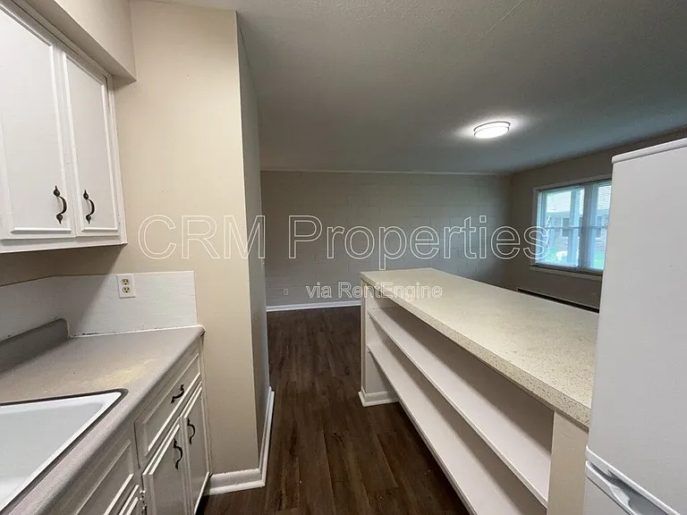 6134 Hillside Ave #10 — Photo 9