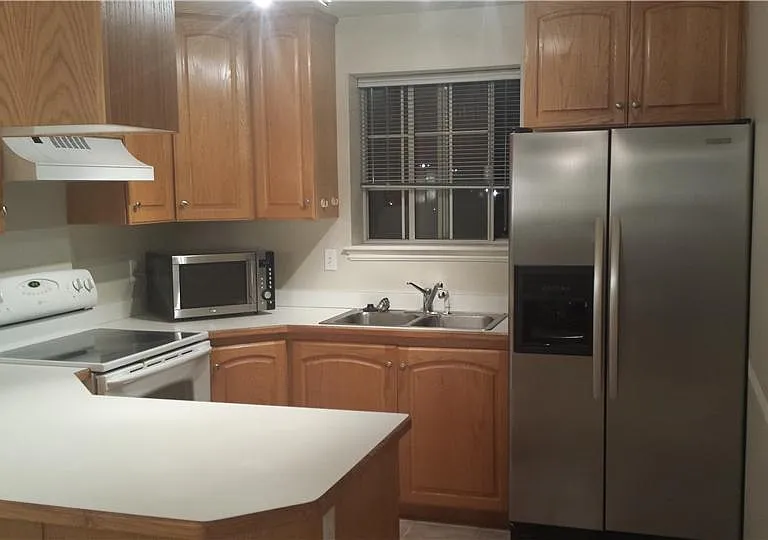1070 S Orem Blvd #11 — Photo 7
