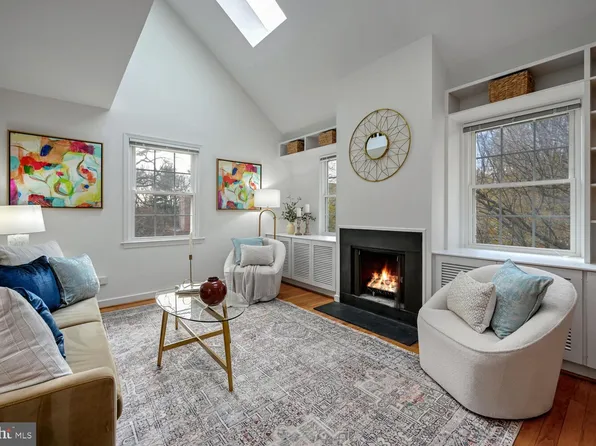 2226 Washington Ave APT 202, Silver Spring, MD 20910