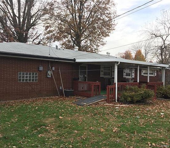 2nd image of 208 Redwood Dr