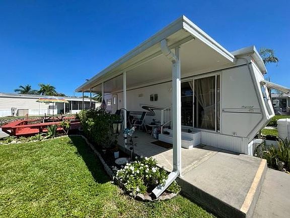 2nd image of 3701 Baynard Dr #C8