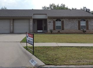 702 SW Normandy Ave, Lawton, OK 73505