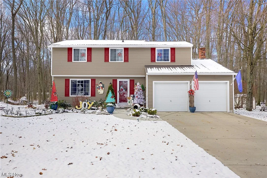 4608 Wildflower Dr photo 1